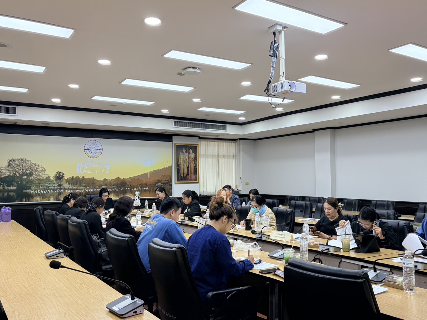 พช.แม่ฮ่องสอน ประชุมคณะทำงานขับเคลื่อนกองทุนพัฒนาบทบาทสตรี ครั้งที่ 6/2569 ติดตามการเบิกจ่ายและบริหารจัดการหนี้อย่างมีประสิทธิภาพ